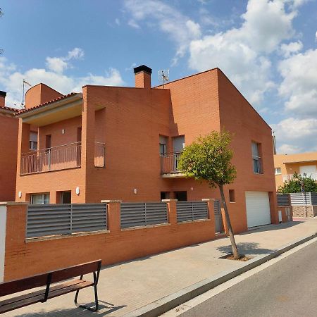 Chalet Amplio Con Jardin Y Zona Barbacoa. ريوس المظهر الخارجي الصورة