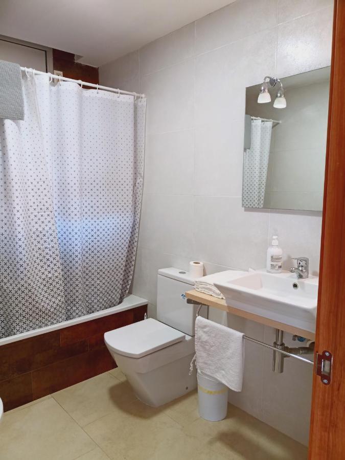 Chalet Amplio Con Jardin Y Zona Barbacoa. ريوس المظهر الخارجي الصورة